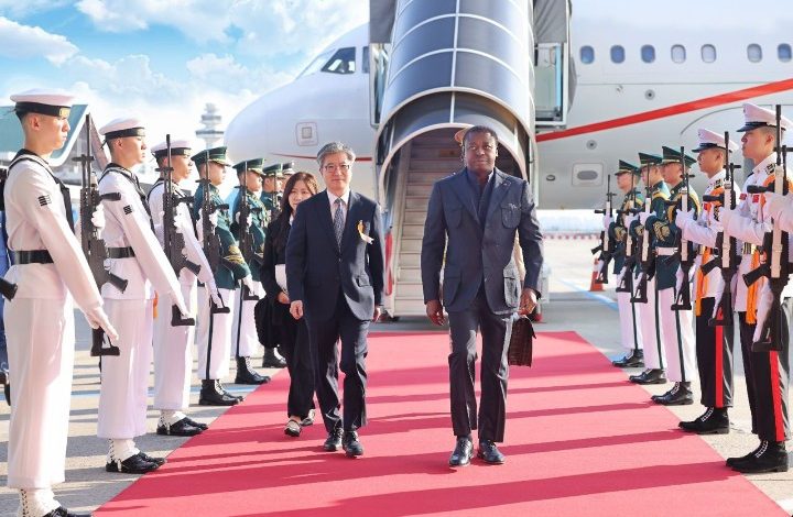 Faure Gnassingbé est arrivé dimanche à Séoul. Le chef de l'Etat togolais prendra ainsi part les 4 et 5 juin au 1er sommet Corée-Afrique sur invitation de son homologue coréen, Yoon Suk-yeol.